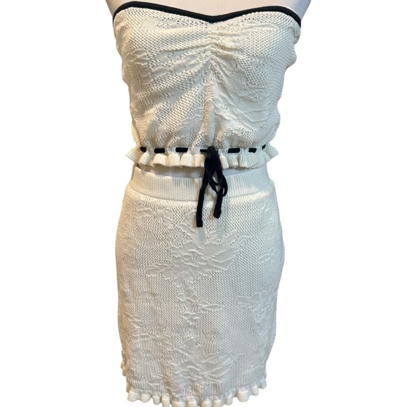 White Lace two-piece Texture Halter Ruffle Mini Skirt Two Piece. New with tag - Picture 1 of 12